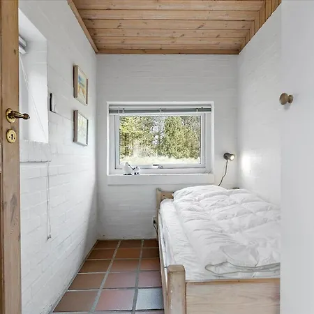 Semesterbostad 1429-aakirkeby-sohojbakken-24 Vester Somarken